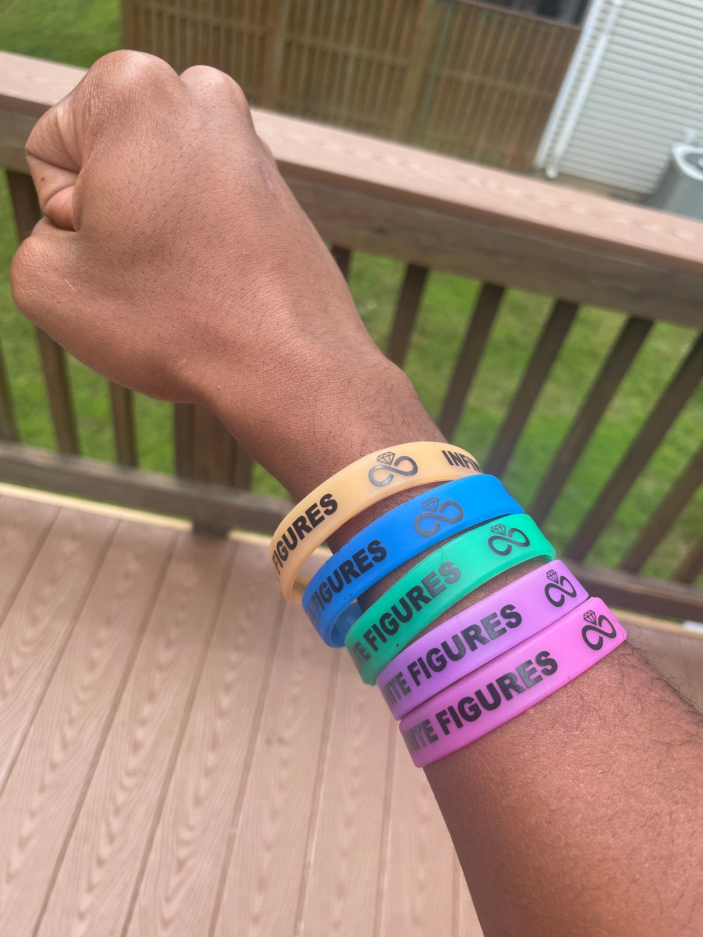 Wrist bands (glow in the dark)